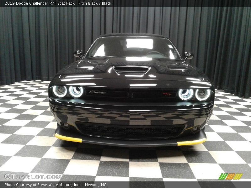 Pitch Black / Black 2019 Dodge Challenger R/T Scat Pack