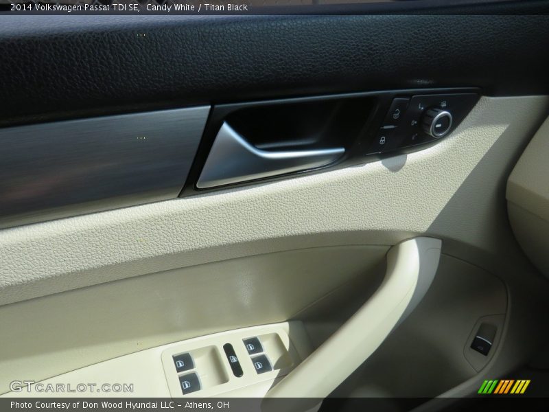 Candy White / Titan Black 2014 Volkswagen Passat TDI SE