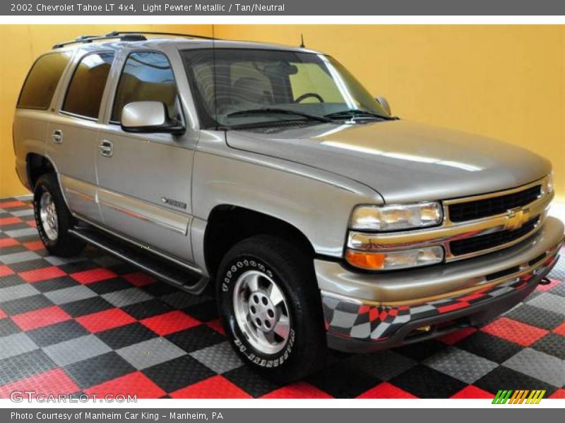 Light Pewter Metallic / Tan/Neutral 2002 Chevrolet Tahoe LT 4x4