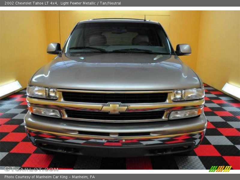 Light Pewter Metallic / Tan/Neutral 2002 Chevrolet Tahoe LT 4x4