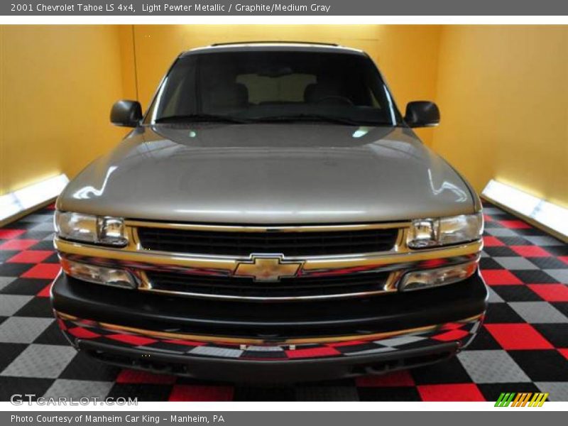 Light Pewter Metallic / Graphite/Medium Gray 2001 Chevrolet Tahoe LS 4x4