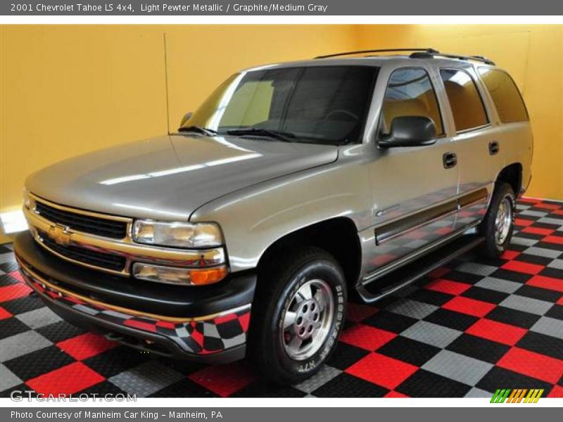 Light Pewter Metallic / Graphite/Medium Gray 2001 Chevrolet Tahoe LS 4x4