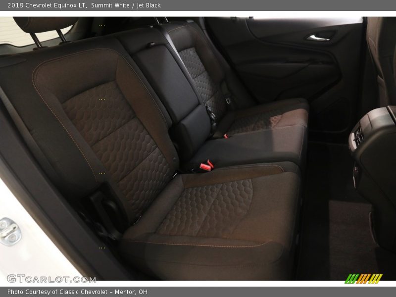 Summit White / Jet Black 2018 Chevrolet Equinox LT