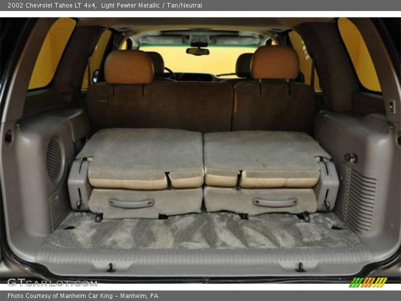 Light Pewter Metallic / Tan/Neutral 2002 Chevrolet Tahoe LT 4x4
