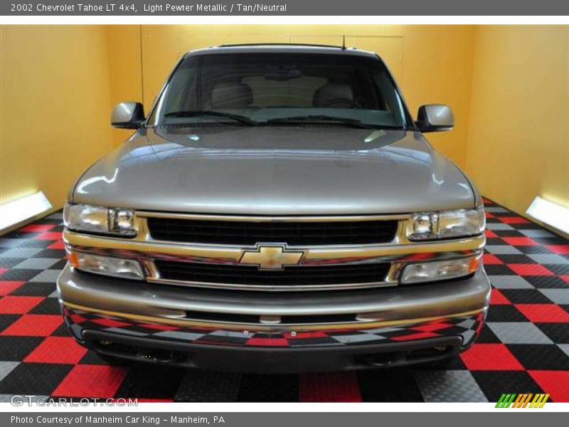 Light Pewter Metallic / Tan/Neutral 2002 Chevrolet Tahoe LT 4x4