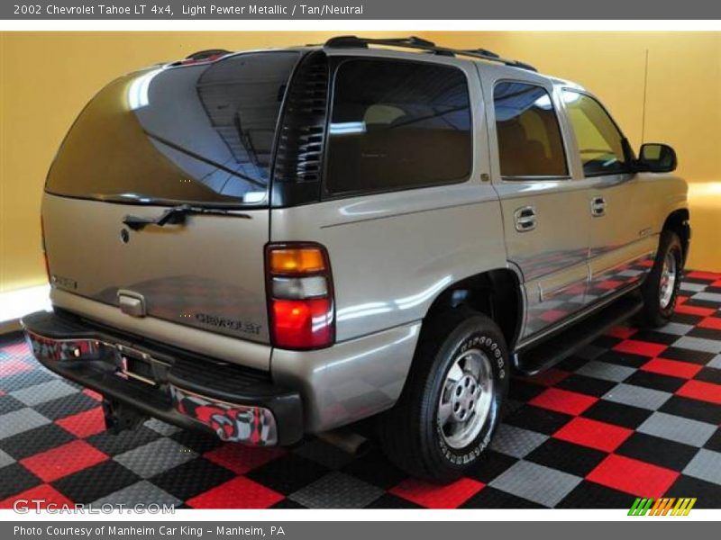 Light Pewter Metallic / Tan/Neutral 2002 Chevrolet Tahoe LT 4x4