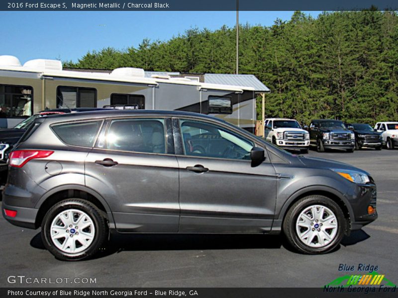 Magnetic Metallic / Charcoal Black 2016 Ford Escape S