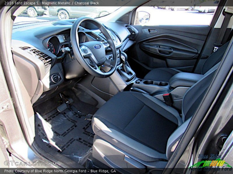 Magnetic Metallic / Charcoal Black 2016 Ford Escape S