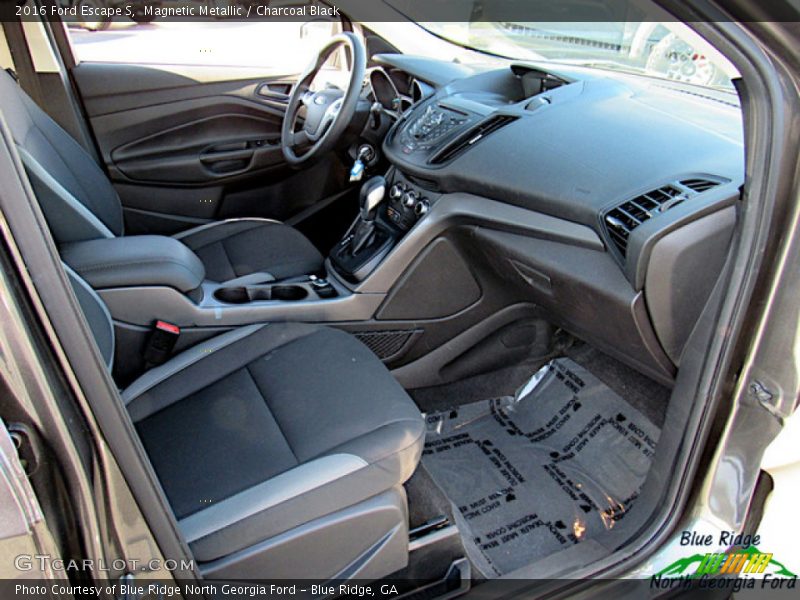 Magnetic Metallic / Charcoal Black 2016 Ford Escape S