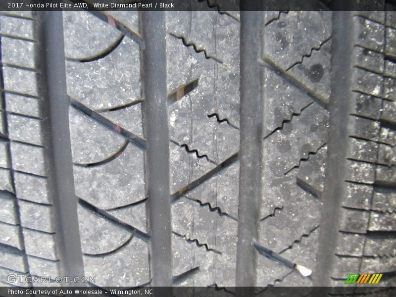 White Diamond Pearl / Black 2017 Honda Pilot Elite AWD