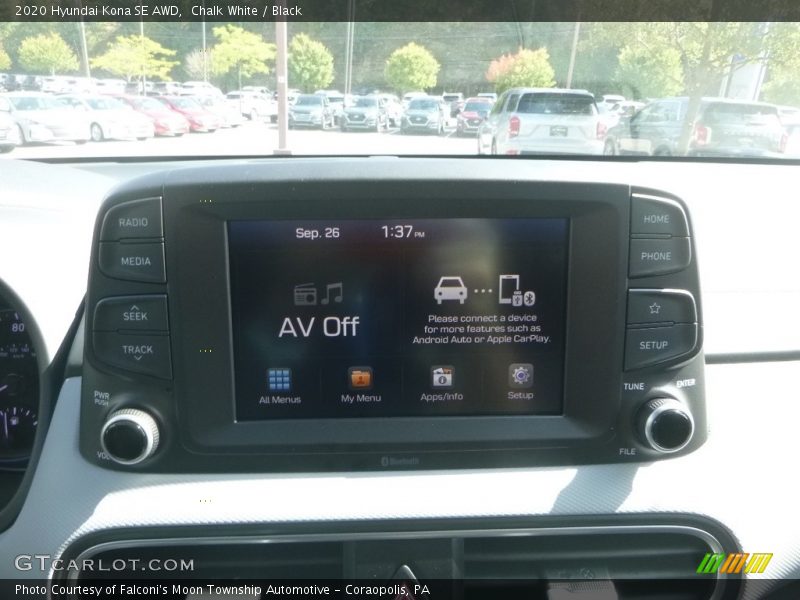 Chalk White / Black 2020 Hyundai Kona SE AWD