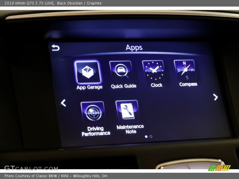 Controls of 2019 Q70 3.7X LUXE