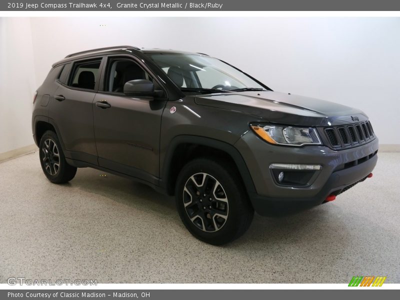 Granite Crystal Metallic / Black/Ruby 2019 Jeep Compass Trailhawk 4x4