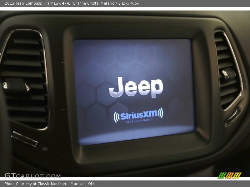 Granite Crystal Metallic / Black/Ruby 2019 Jeep Compass Trailhawk 4x4