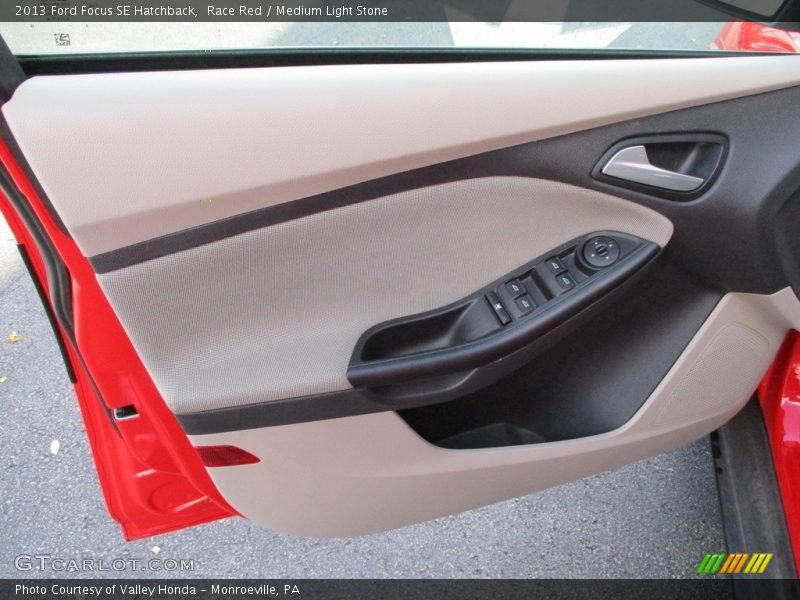 Race Red / Medium Light Stone 2013 Ford Focus SE Hatchback