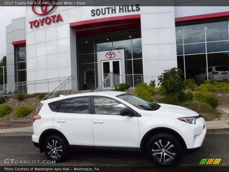 Super White / Black 2017 Toyota RAV4 LE AWD