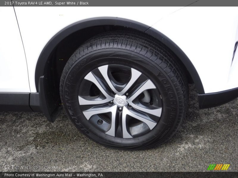 Super White / Black 2017 Toyota RAV4 LE AWD