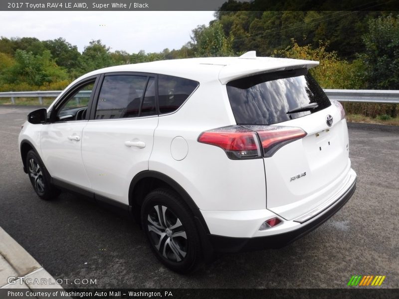 Super White / Black 2017 Toyota RAV4 LE AWD