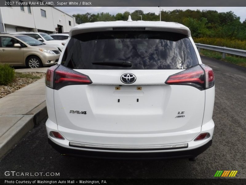 Super White / Black 2017 Toyota RAV4 LE AWD