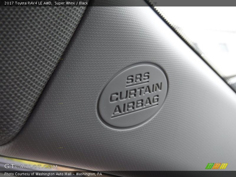 Super White / Black 2017 Toyota RAV4 LE AWD