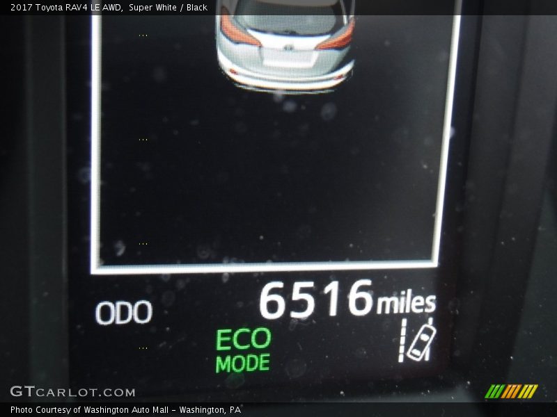 Super White / Black 2017 Toyota RAV4 LE AWD