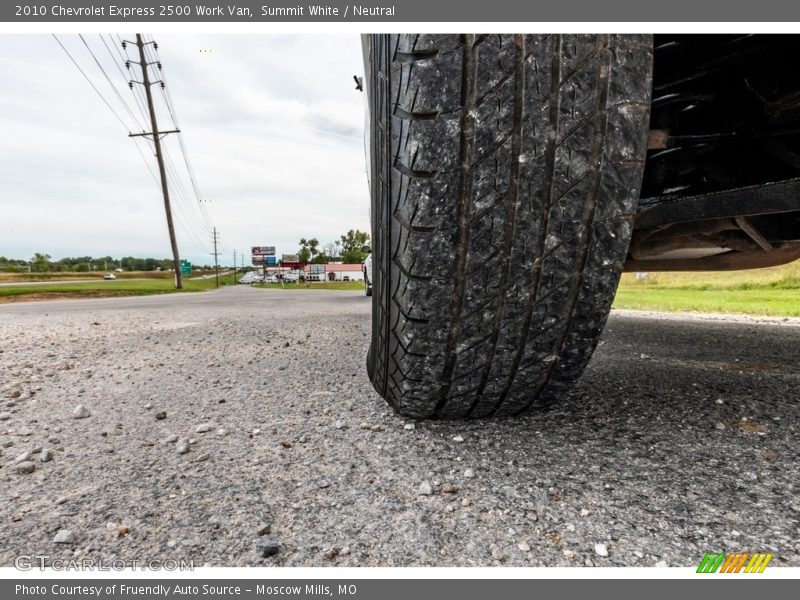 Summit White / Neutral 2010 Chevrolet Express 2500 Work Van