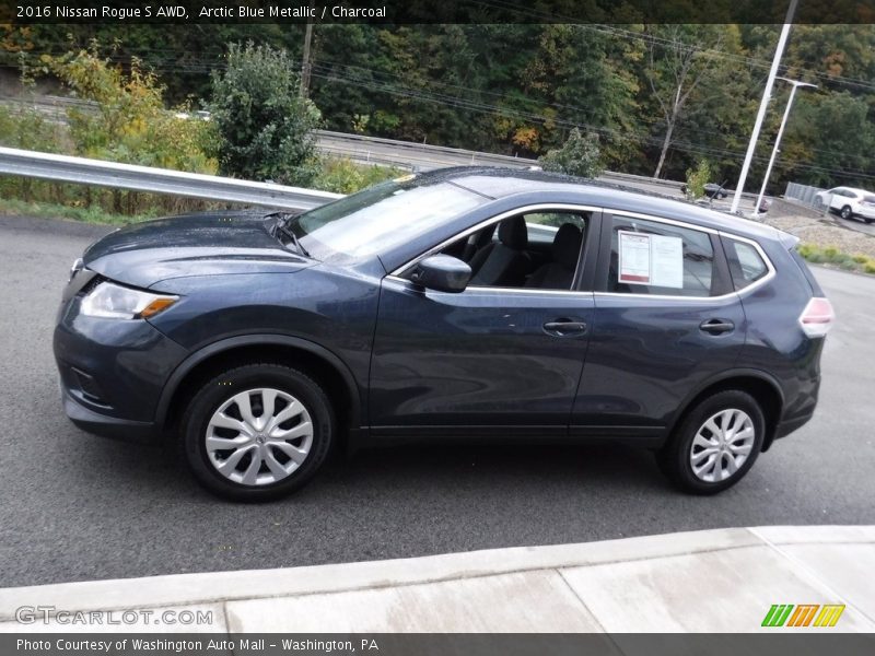 Arctic Blue Metallic / Charcoal 2016 Nissan Rogue S AWD