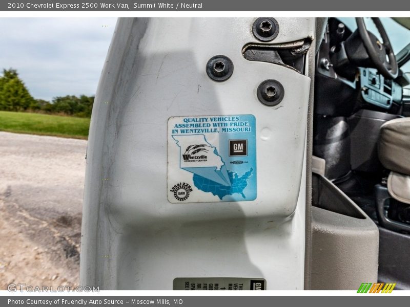 Summit White / Neutral 2010 Chevrolet Express 2500 Work Van