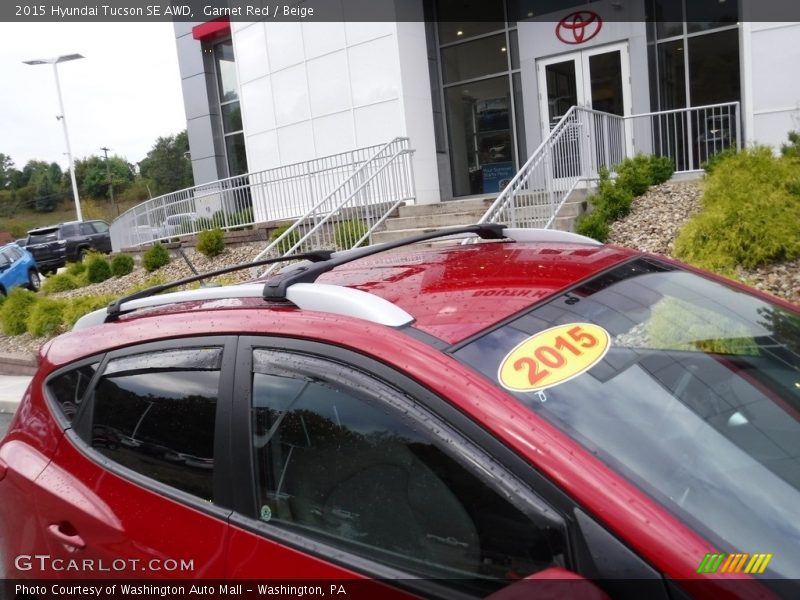 Garnet Red / Beige 2015 Hyundai Tucson SE AWD