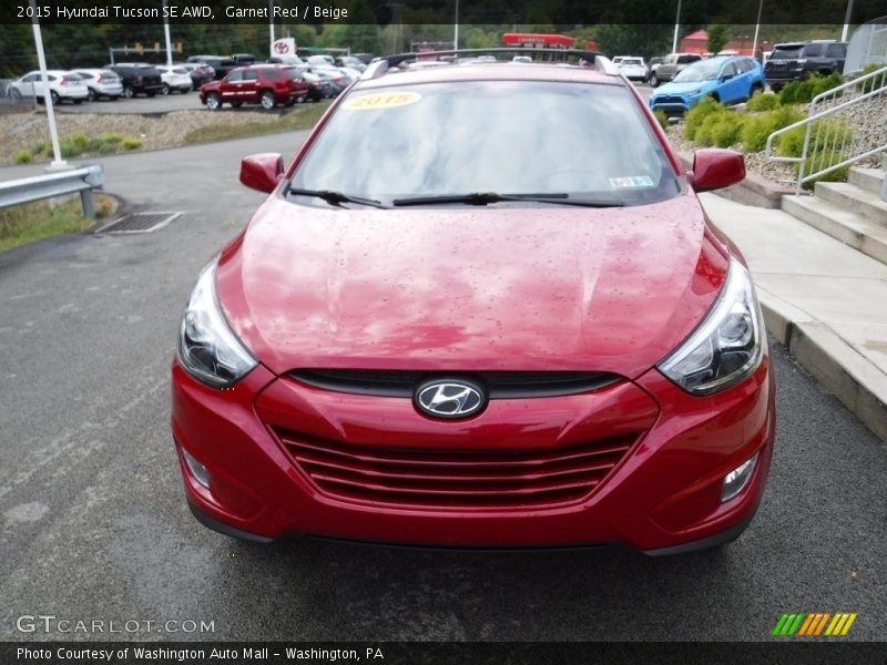 Garnet Red / Beige 2015 Hyundai Tucson SE AWD