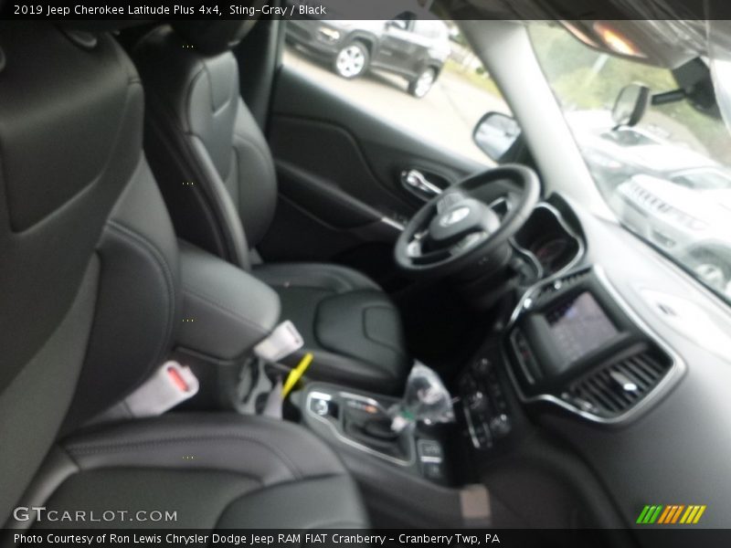 Sting-Gray / Black 2019 Jeep Cherokee Latitude Plus 4x4