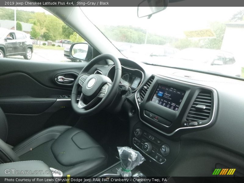 Sting-Gray / Black 2019 Jeep Cherokee Latitude Plus 4x4