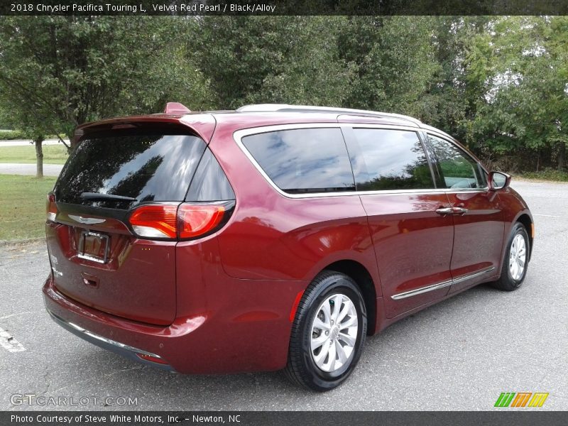 Velvet Red Pearl / Black/Alloy 2018 Chrysler Pacifica Touring L