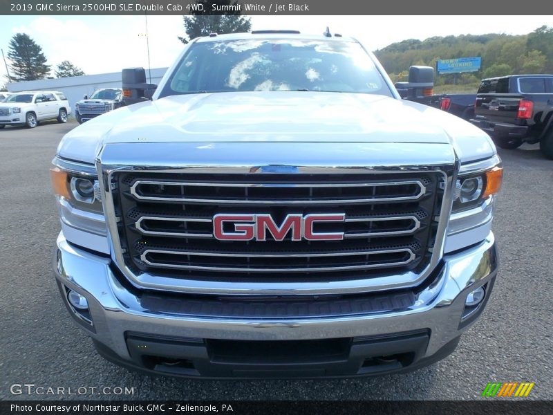 Summit White / Jet Black 2019 GMC Sierra 2500HD SLE Double Cab 4WD