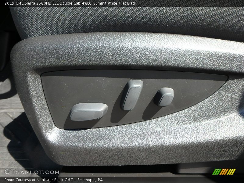 Summit White / Jet Black 2019 GMC Sierra 2500HD SLE Double Cab 4WD
