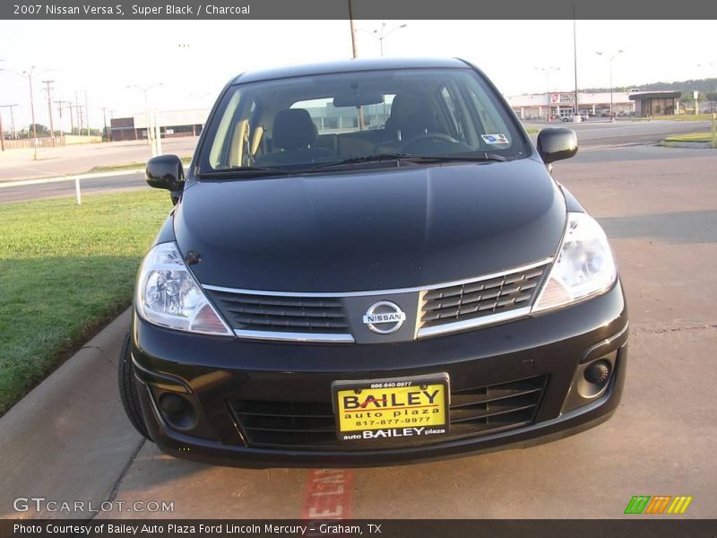 Super Black / Charcoal 2007 Nissan Versa S