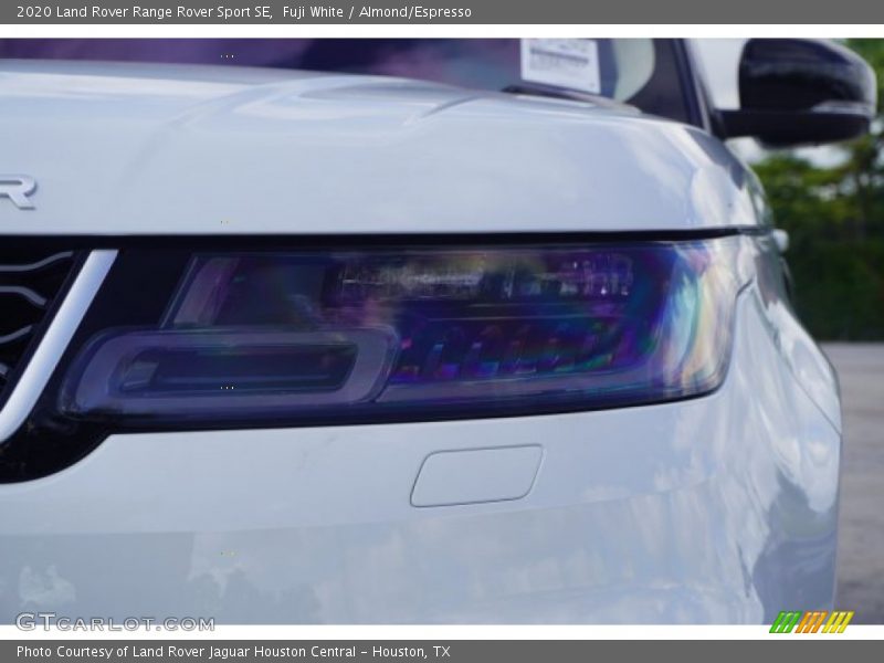 Fuji White / Almond/Espresso 2020 Land Rover Range Rover Sport SE