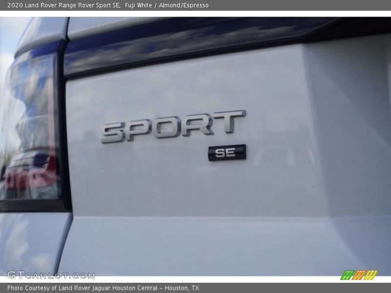  2020 Range Rover Sport SE Logo