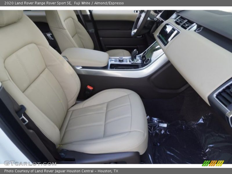 Fuji White / Almond/Espresso 2020 Land Rover Range Rover Sport SE