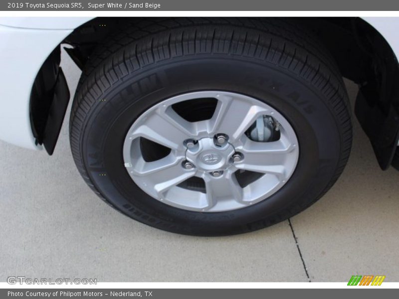 Super White / Sand Beige 2019 Toyota Sequoia SR5