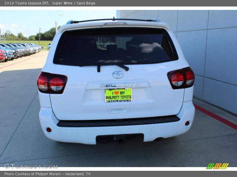 Super White / Sand Beige 2019 Toyota Sequoia SR5
