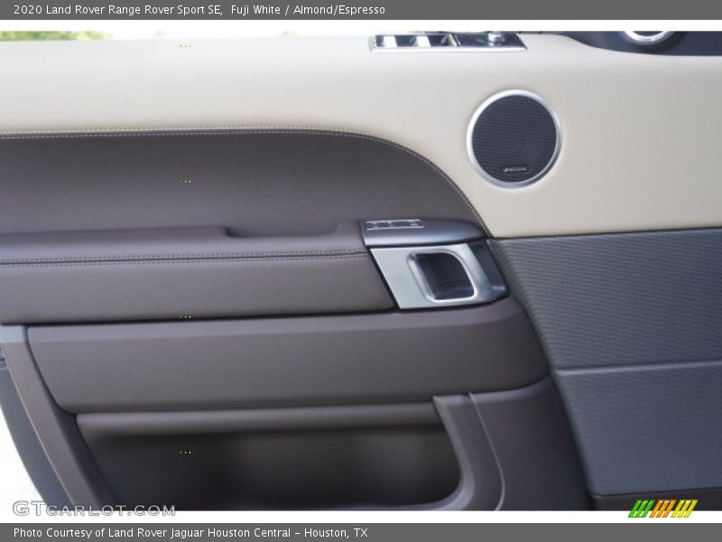 Fuji White / Almond/Espresso 2020 Land Rover Range Rover Sport SE