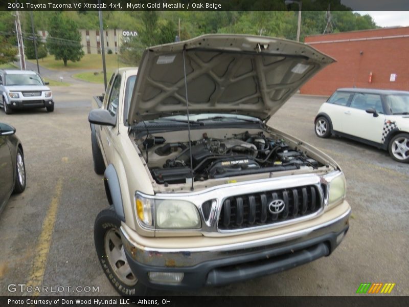 Mystic Gold Metallic / Oak Beige 2001 Toyota Tacoma V6 Xtracab 4x4