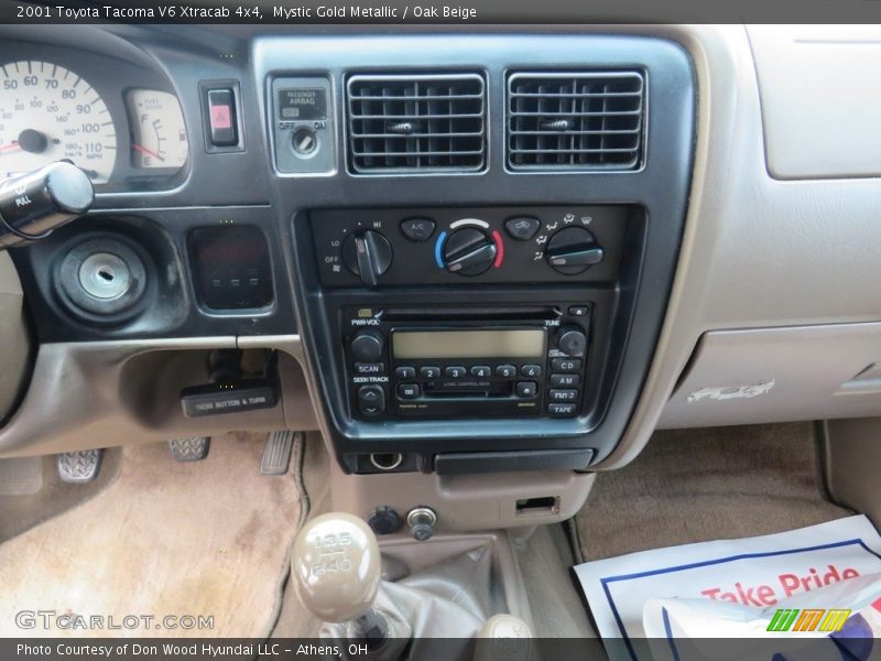 Mystic Gold Metallic / Oak Beige 2001 Toyota Tacoma V6 Xtracab 4x4