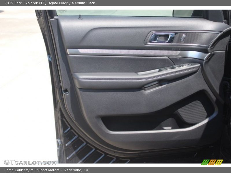 Agate Black / Medium Black 2019 Ford Explorer XLT