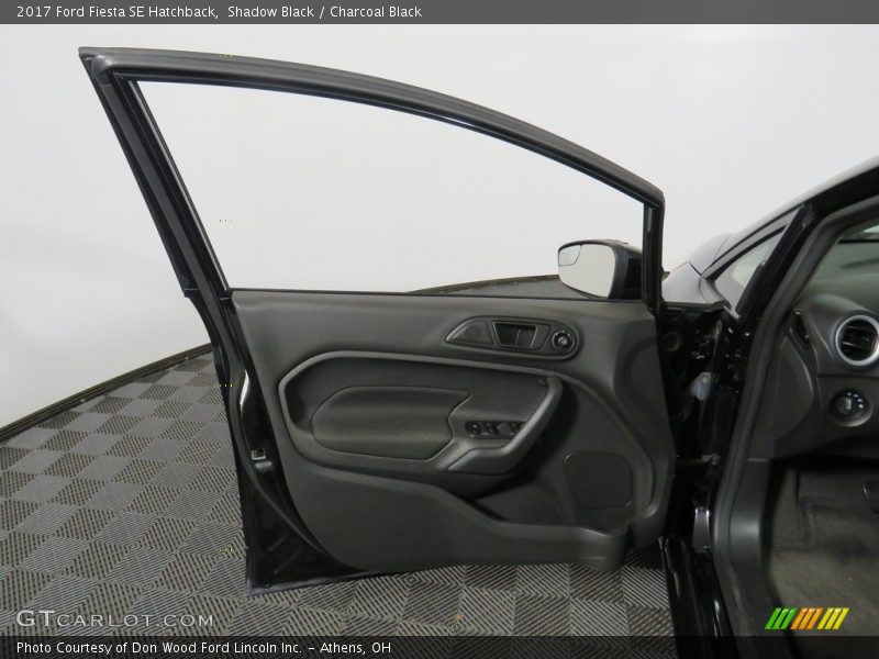 Shadow Black / Charcoal Black 2017 Ford Fiesta SE Hatchback
