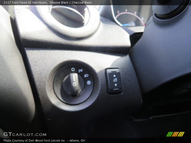 Shadow Black / Charcoal Black 2017 Ford Fiesta SE Hatchback