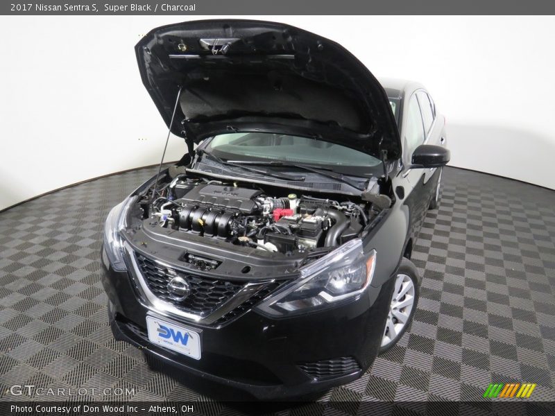 Super Black / Charcoal 2017 Nissan Sentra S