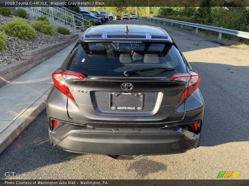 Magnetic Gray Metallic / Black 2019 Toyota C-HR XLE