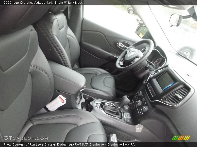Bright White / Black 2020 Jeep Cherokee Altitude 4x4